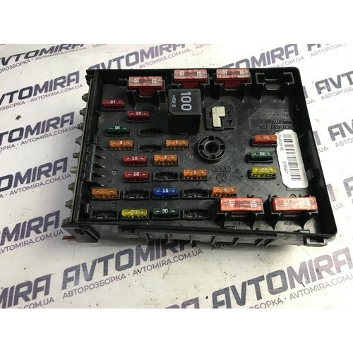 Блок предохранителей VW Passat B6 2005-2010 3C0937125
